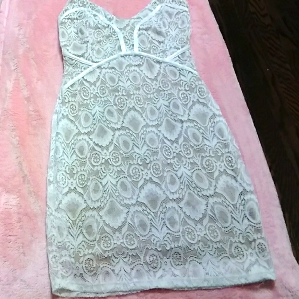 GUESS Sexy Summer White LACE Stretchy Mini Dress - Picture 4 of 8